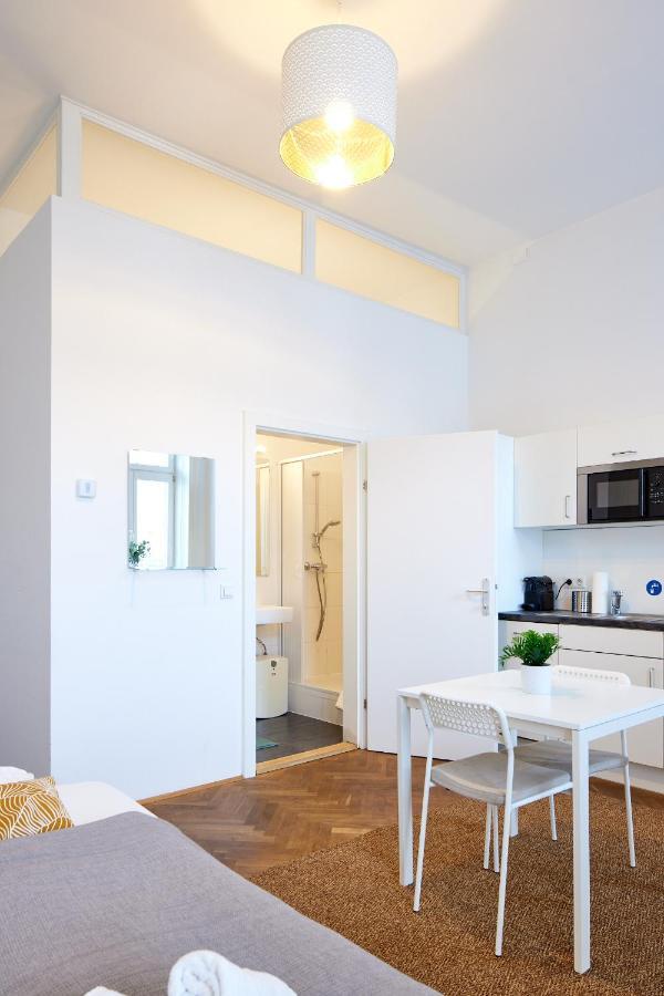 Nice Studio Close To Metro III Wien Exteriör bild